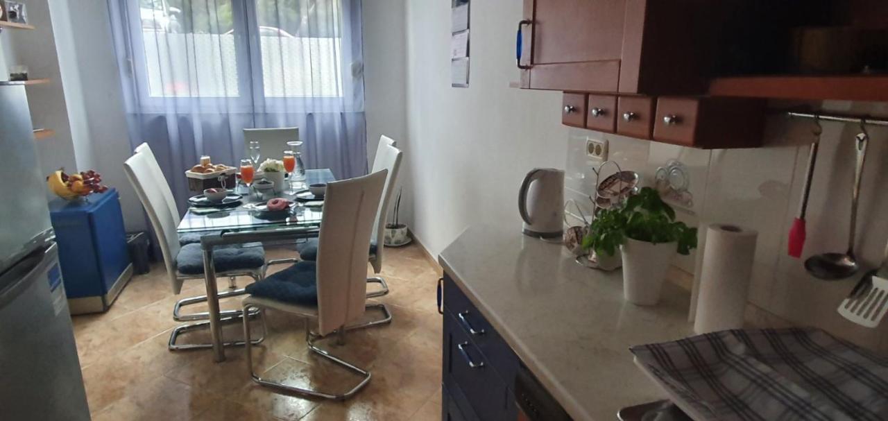 Daisy Apartment Пула Екстериор снимка